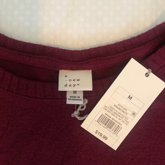 Top/sweater ( A New Day) - Picture 2 of 3